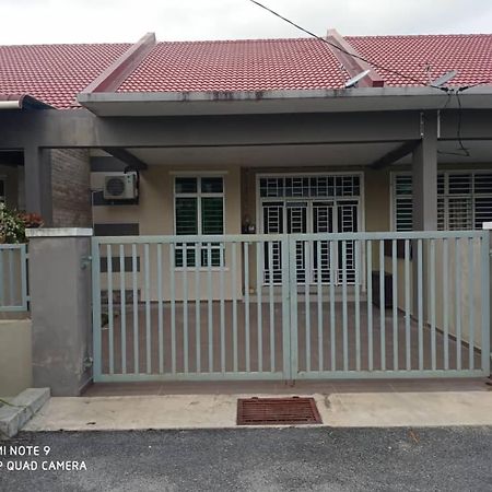 Jertih Maryam Homestay מראה חיצוני תמונה